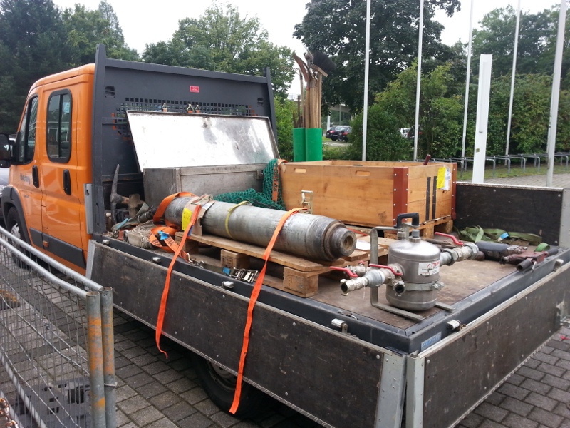 Bohrgerät und Zubehör auf LKW, drilling equipment on a truck © TERRA AG, Reiden, Switzerland